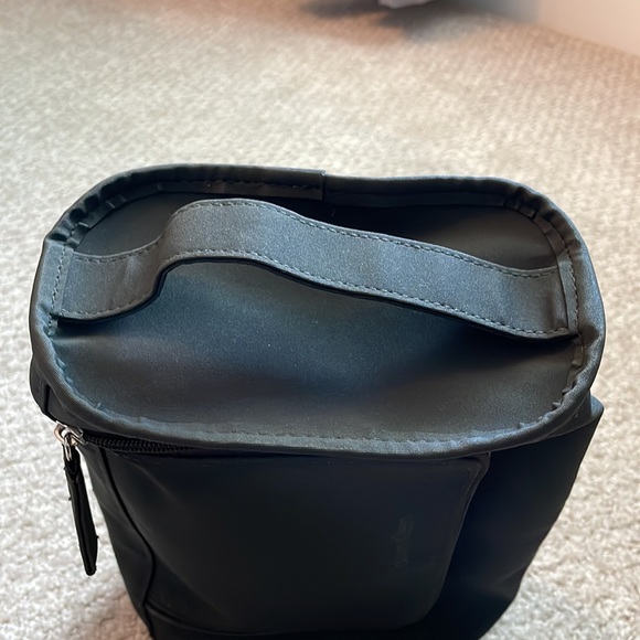 Calvin Klein Men’s Accessory Bag - Picture 3 of 14